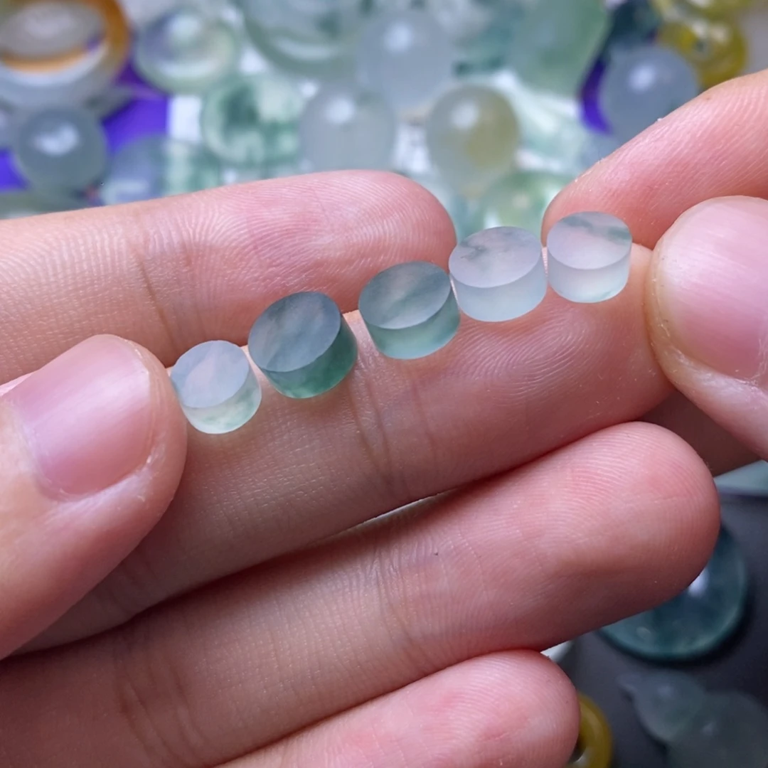 定制翡翠未镶嵌挂件