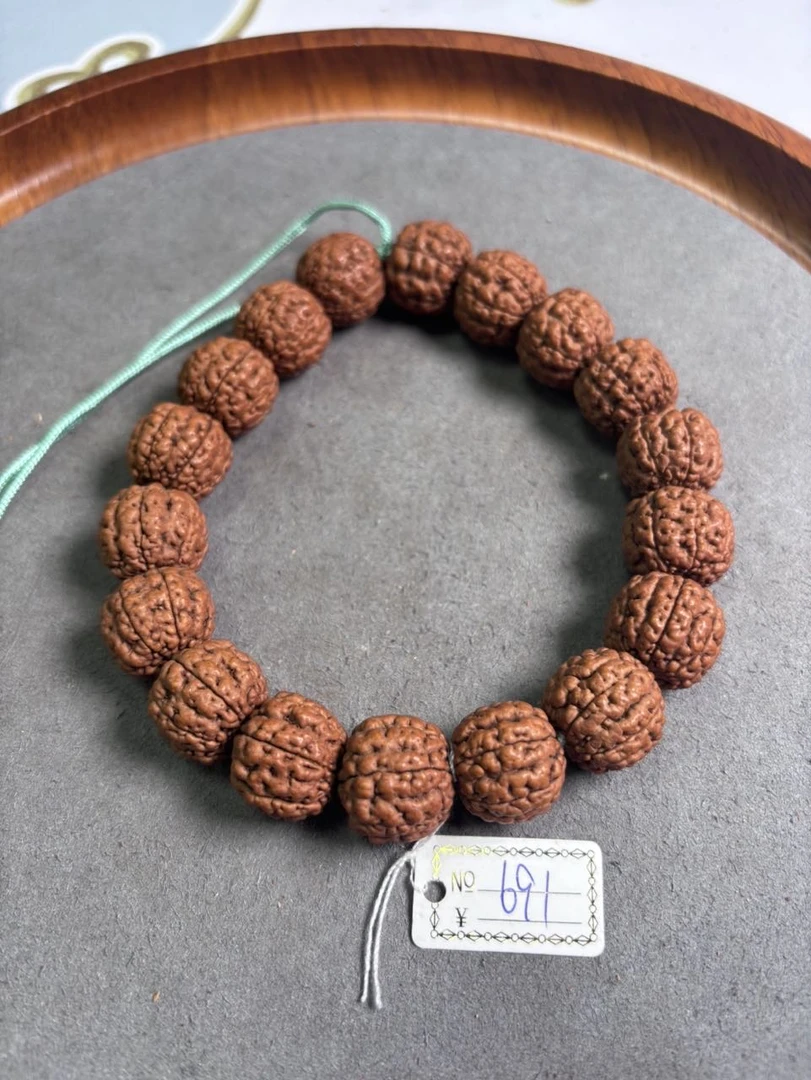 691红皮六瓣碧根果-15