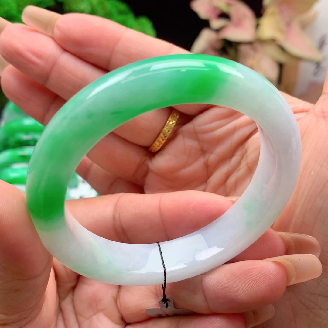 未镶嵌手镯翡翠缅甸