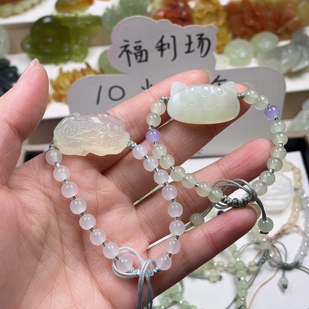 蛇纹石玉未镶嵌颈饰