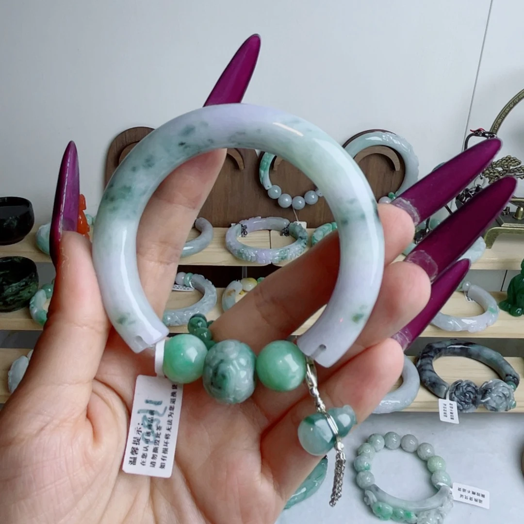 未镶嵌手镯翡翠春彩手镯