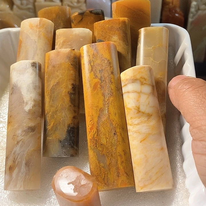 巴林石印石黔**苑巴林石雕刻艺术品