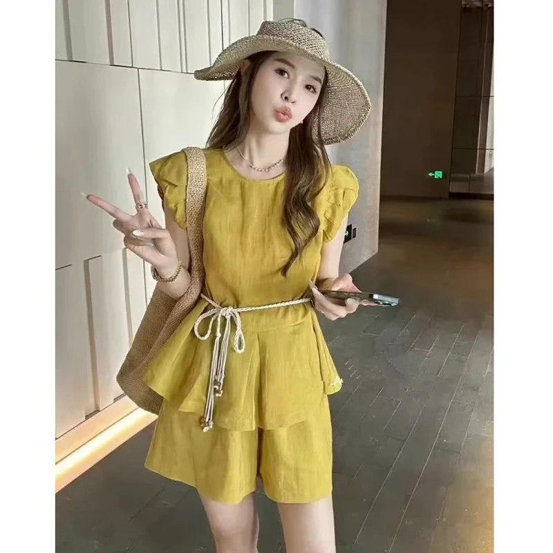 套装 设计感收腰短袖上衣短裤两件2025夏季新款减龄时尚套装 B08