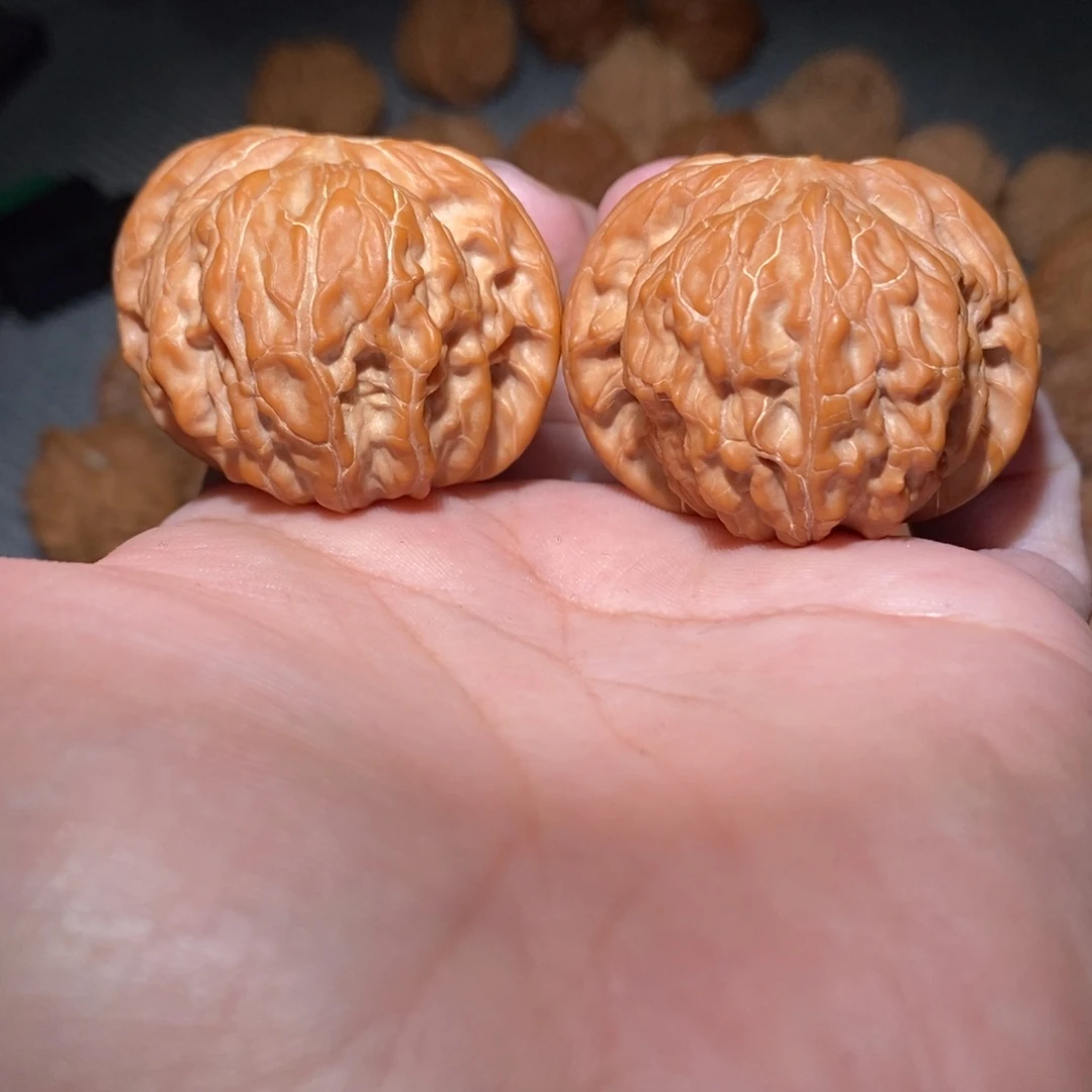 吊坠桃核磨盘42。