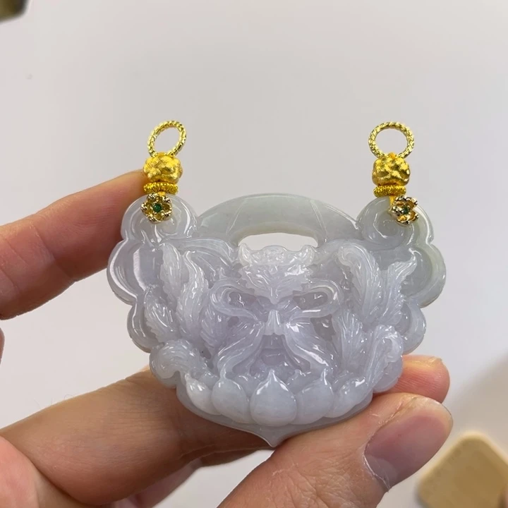 翡翠吊坠(赠链)未镶嵌代编织