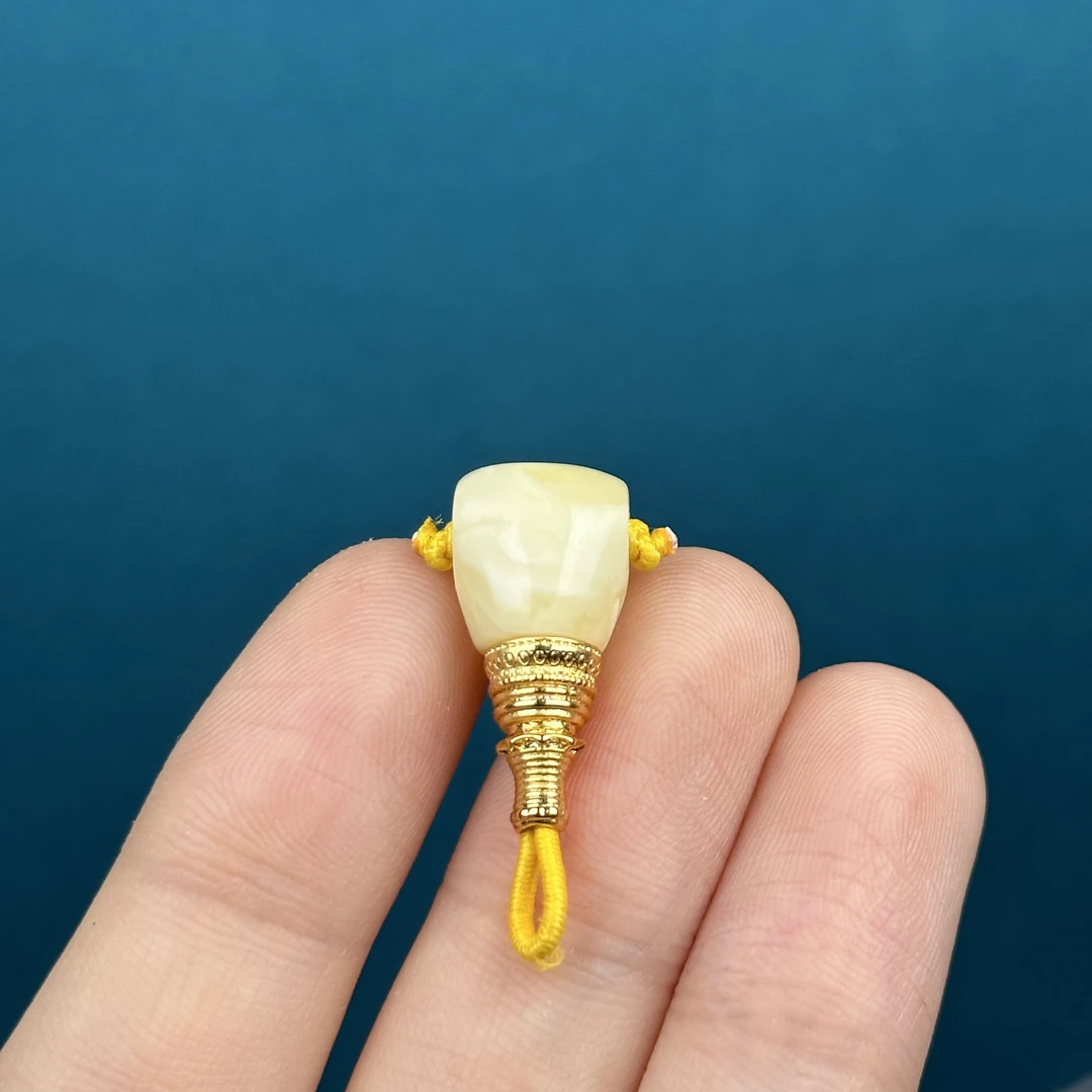 Z7684天然原矿蜜蜡 三通约10.5*24mm（含佛塔高度）支持复检假一罚