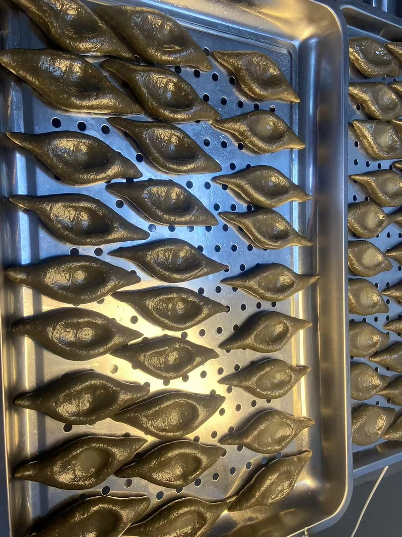 雷州纯手工鸡屎藤饼皮