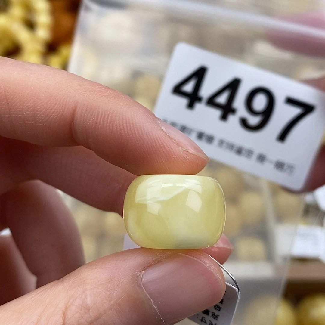 蜜蜡未镶嵌珠宝奇石18