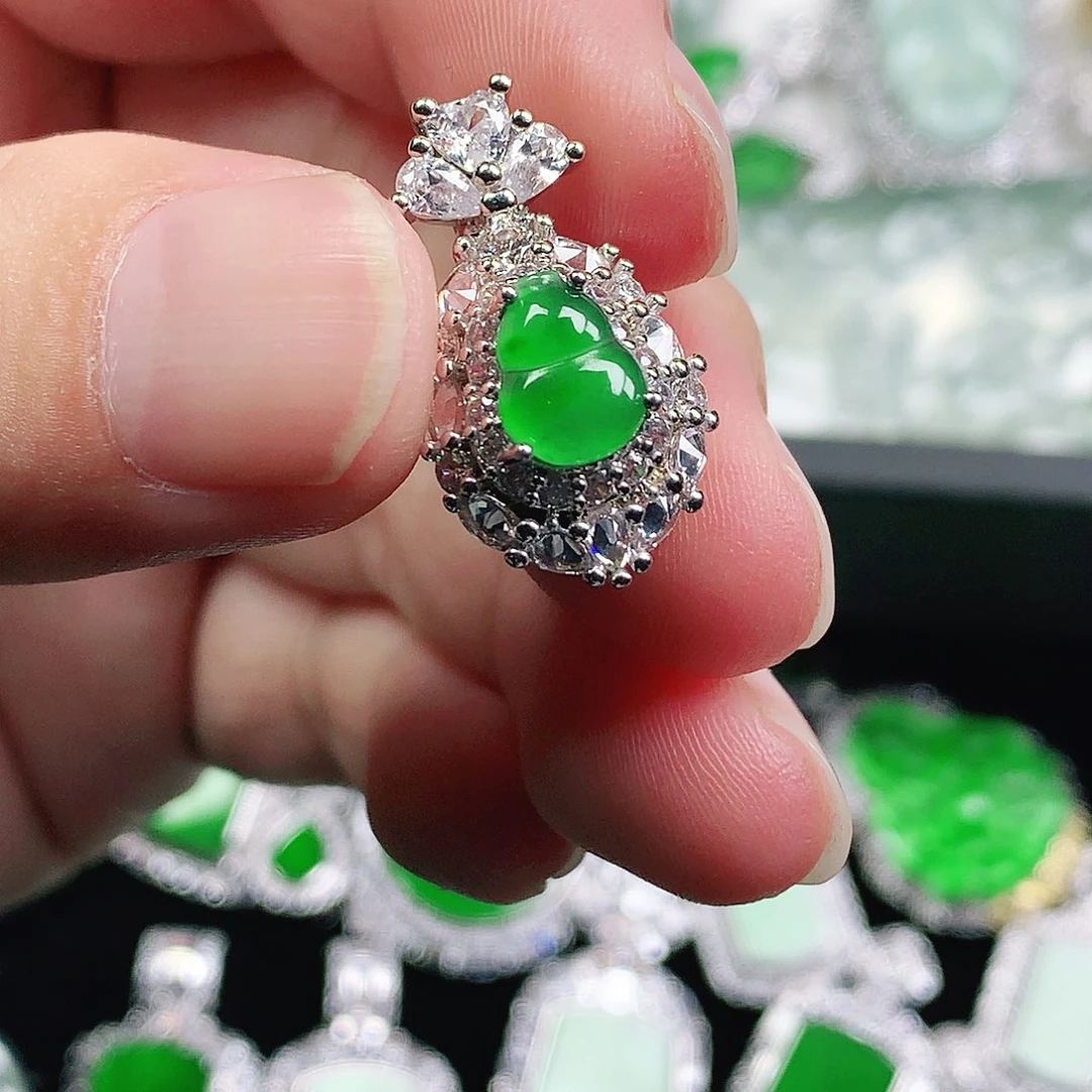 翡翠未镶嵌吊坠(不含链)