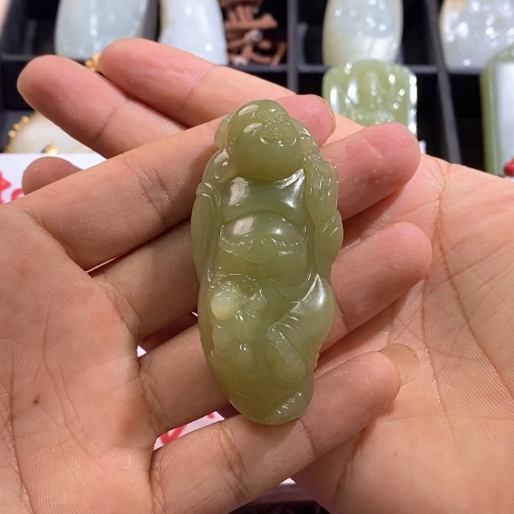 和田玉（糖玉）未镶嵌颈饰劉*鹰