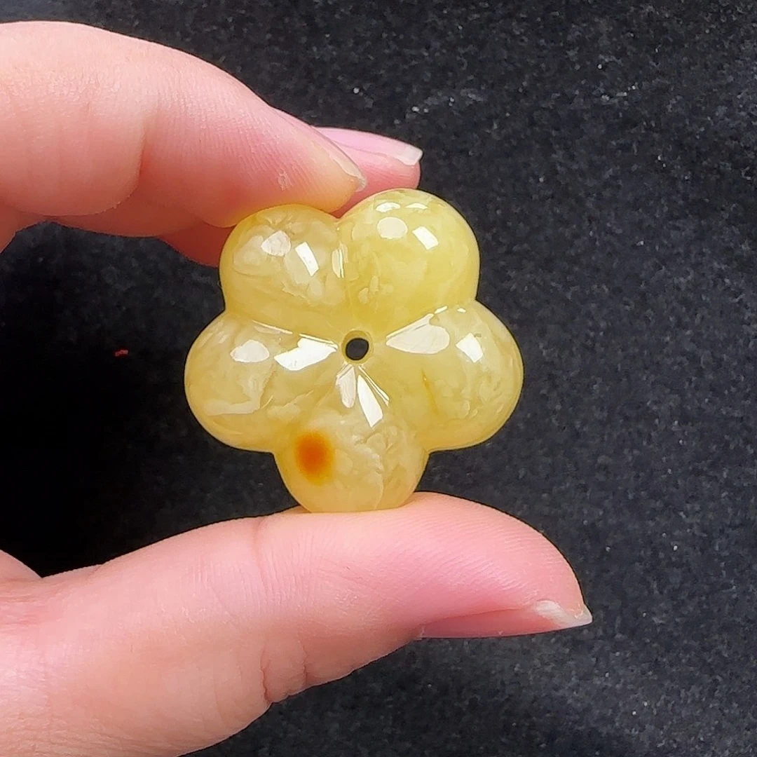 蜜蜡未镶嵌珠宝奇石