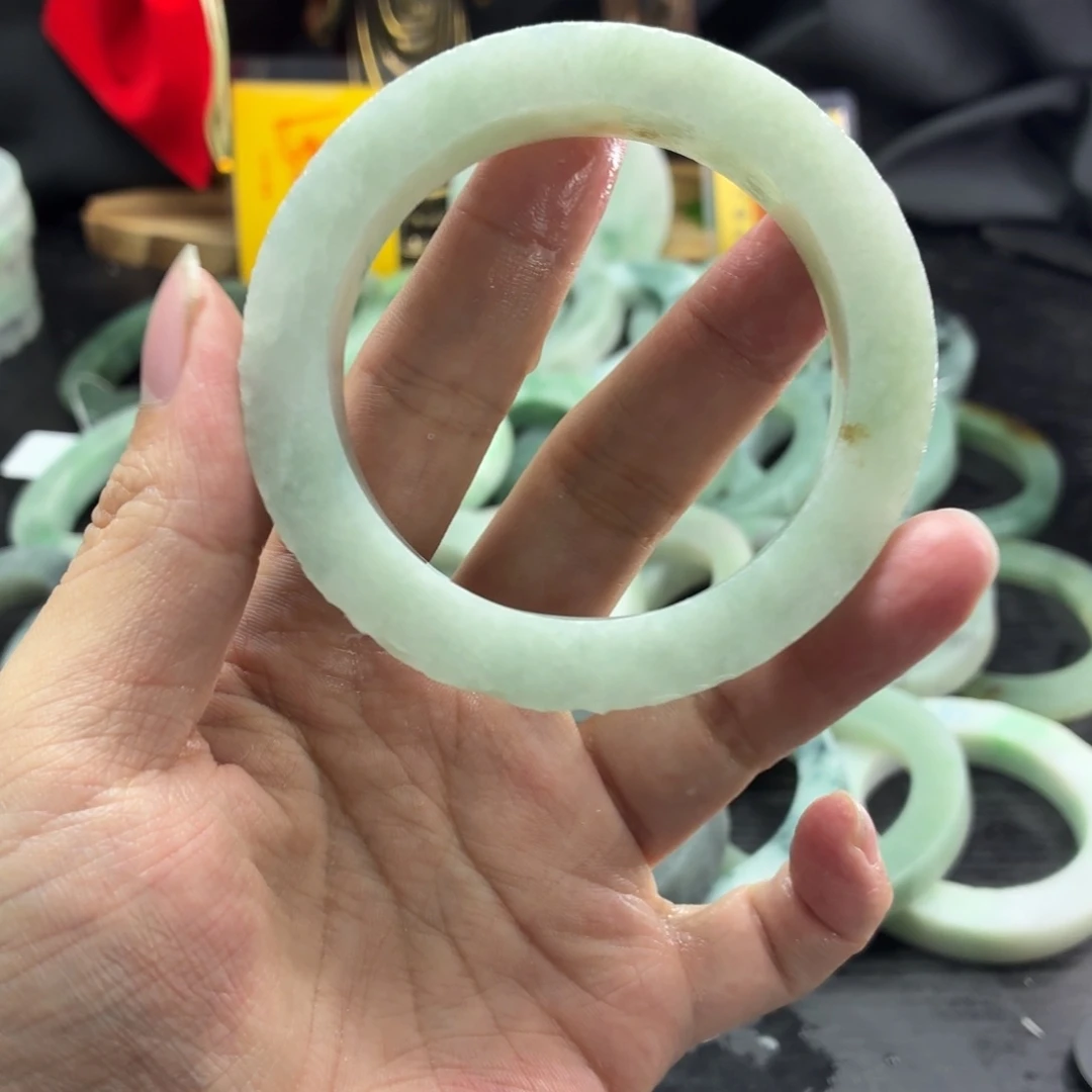 定制翡翠未镶嵌天然翡翠A货毛胚手镯定制