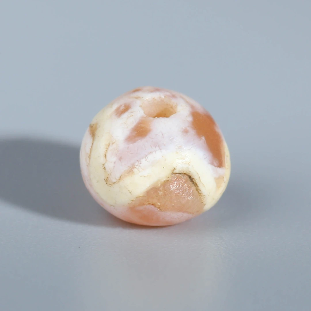 XY71-22  带奶皮！东南亚pyu时期蚀花红玉髓圆珠 5.8*4.8mm