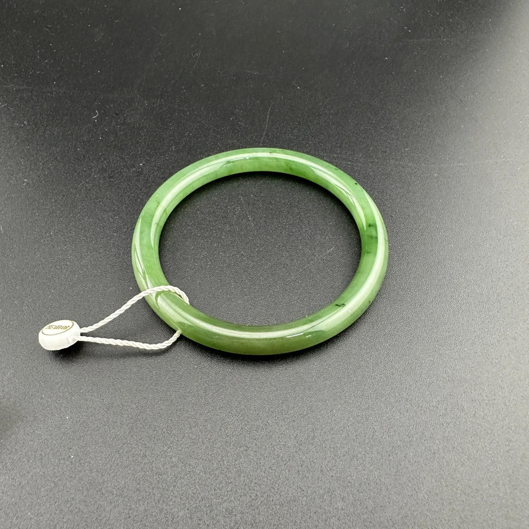 BY1129FZJT标126 北玉精选 和田玉手镯 多样性发货