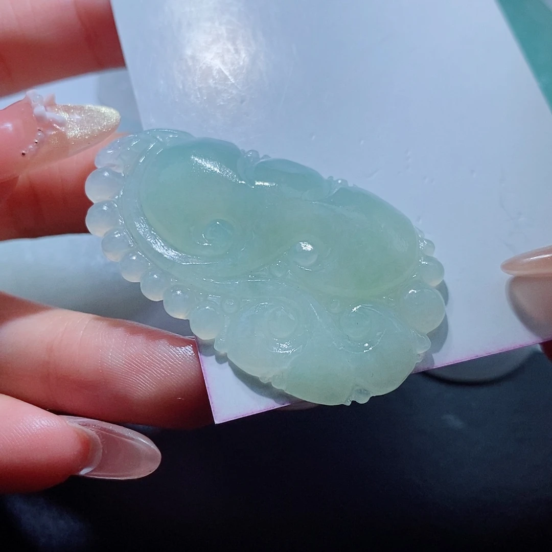 定制翡翠未镶嵌翡翠