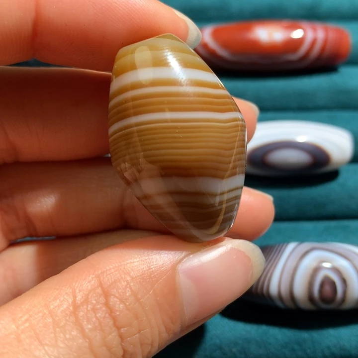 未镶嵌玛瑙/玉髓珠宝奇石