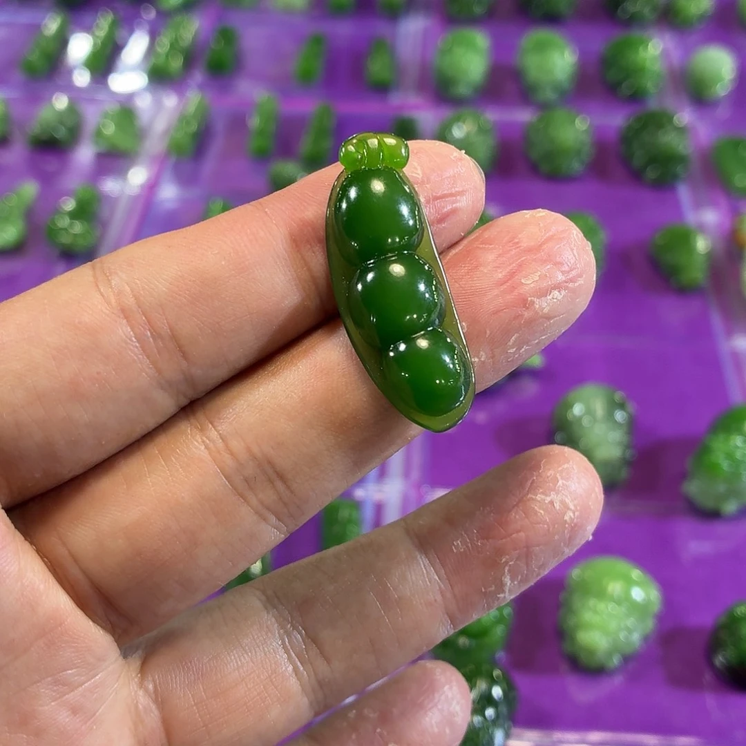 ㄣ***靠和田玉未镶嵌颈饰