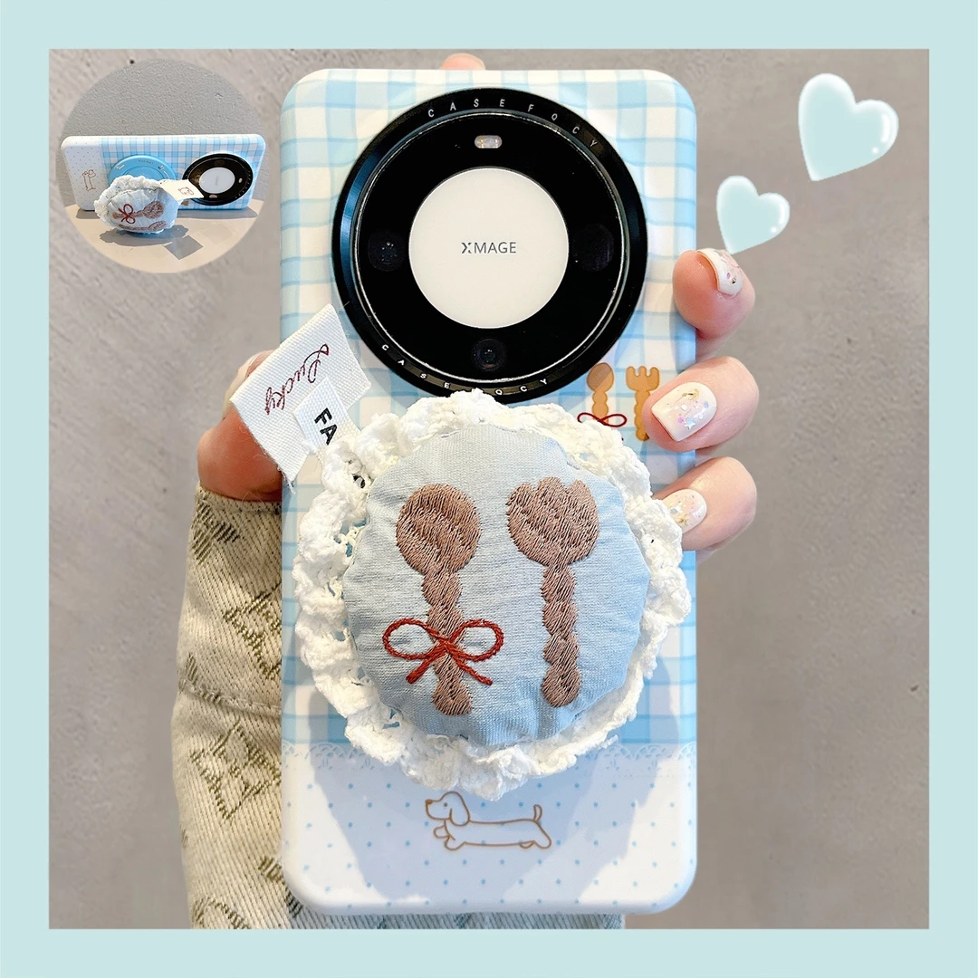 适用于华为mate70pro+手机壳韩系ins蓝白格纹拼接波点腊肠狗磁吸