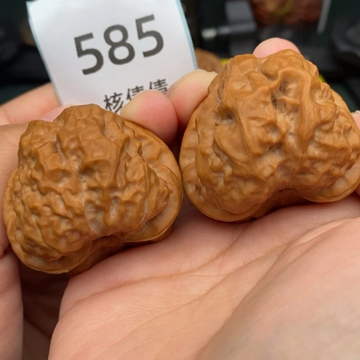 文玩核桃吊坠585号全品三角肌肉哇41.44.35