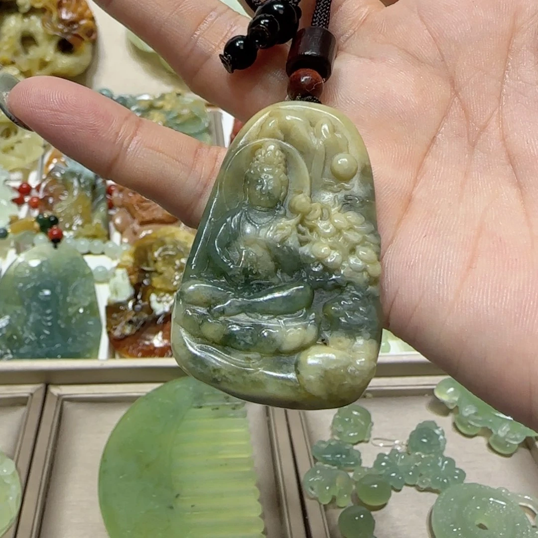 未镶嵌蛇纹石玉吊坠