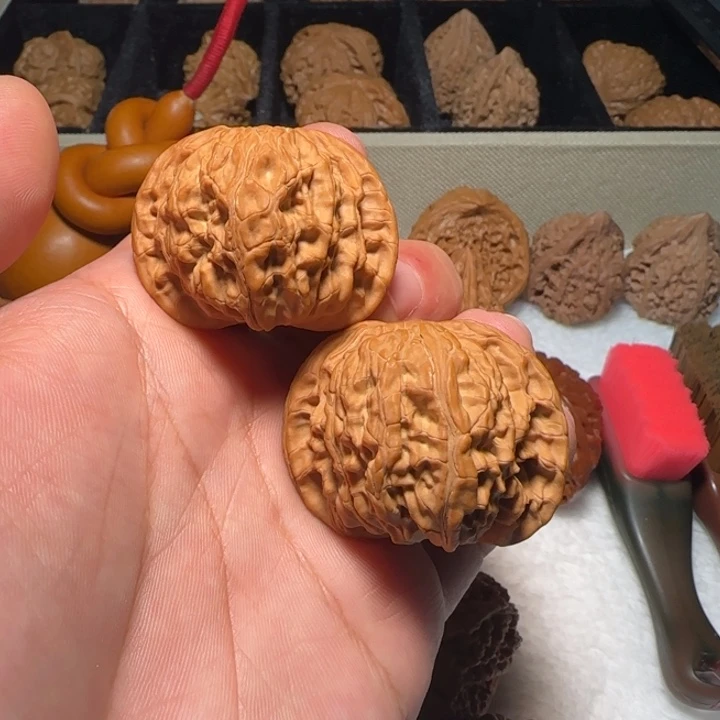 文玩核桃把件磨盘
