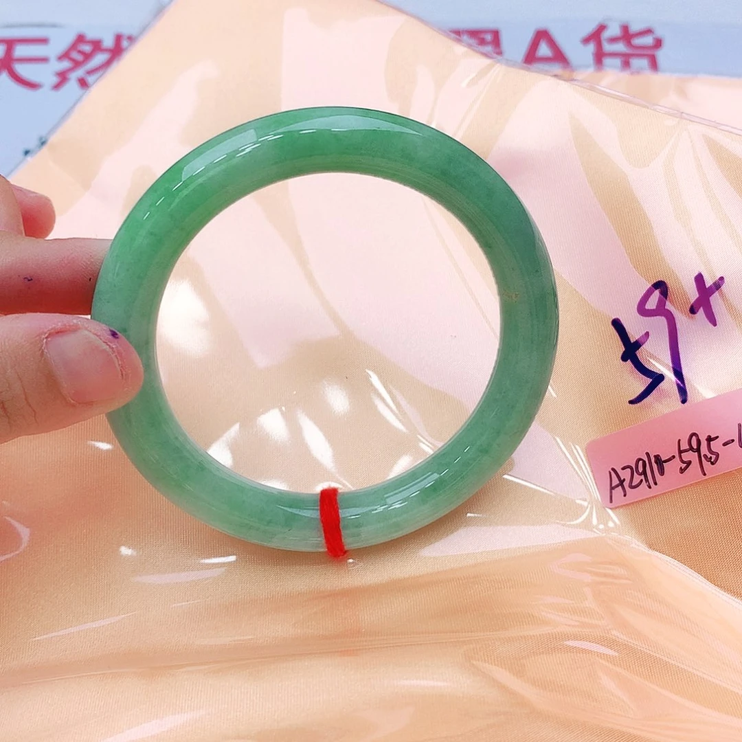 翡翠未镶嵌手镯我