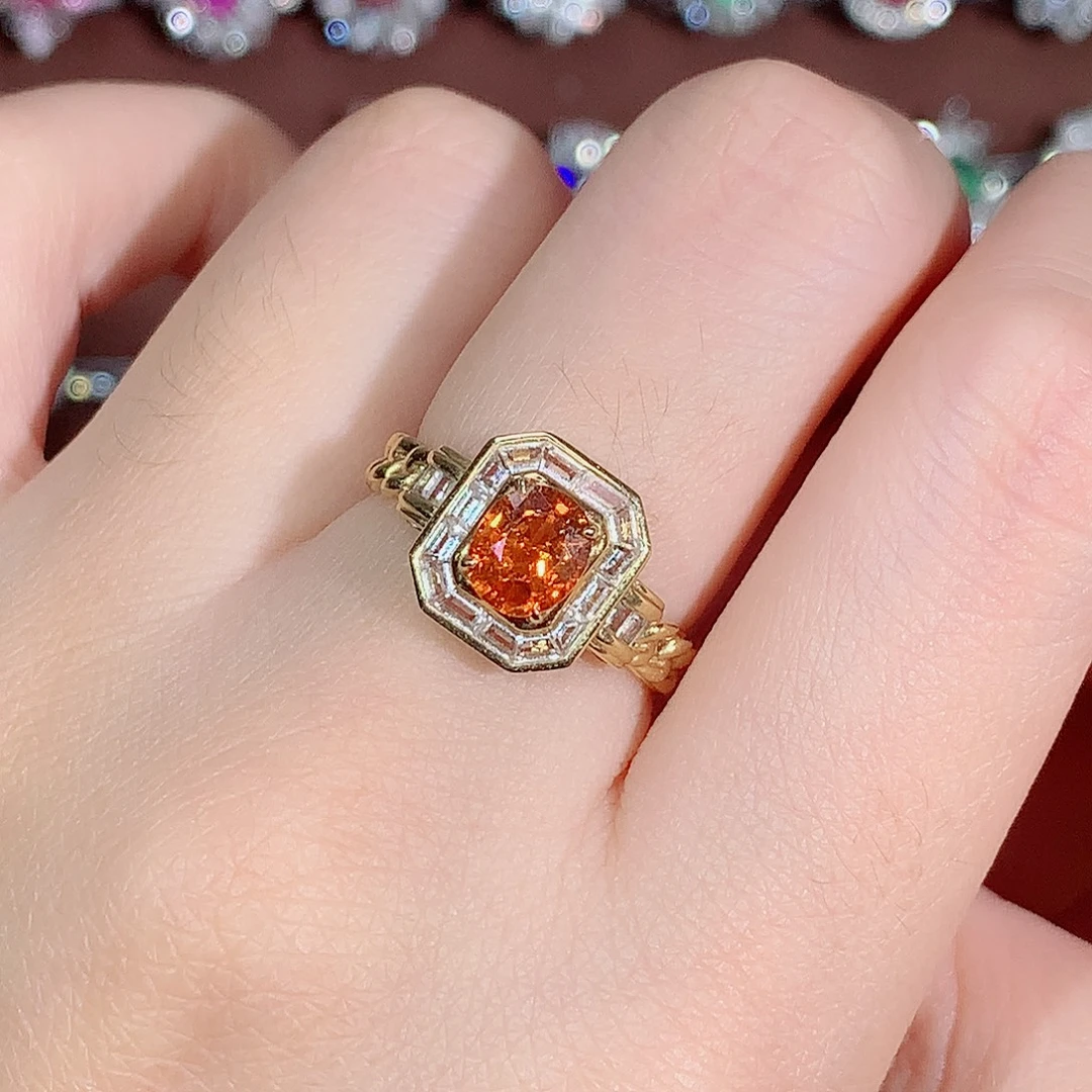 戒指石榴石（芬达石）18K金镶嵌1.13ct/天然宝石/七天无理由