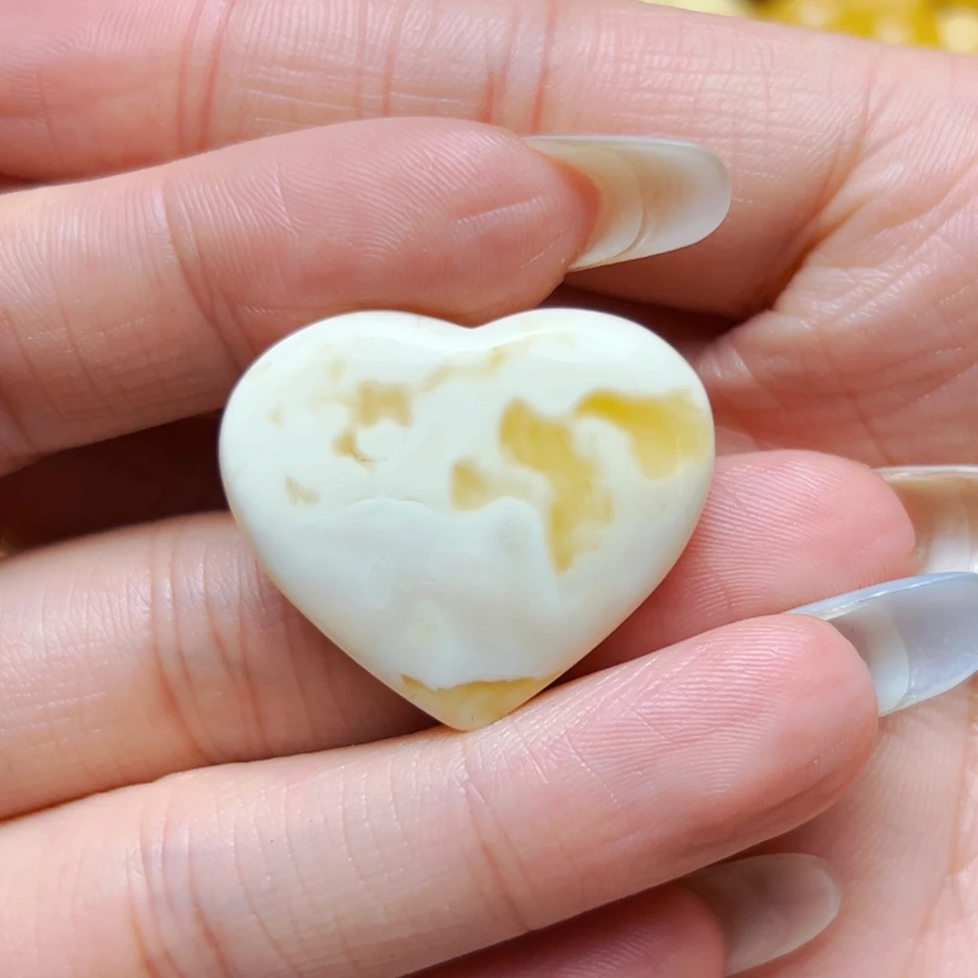 未镶嵌蜜蜡裸石31.9mm爱心吊坠 4g