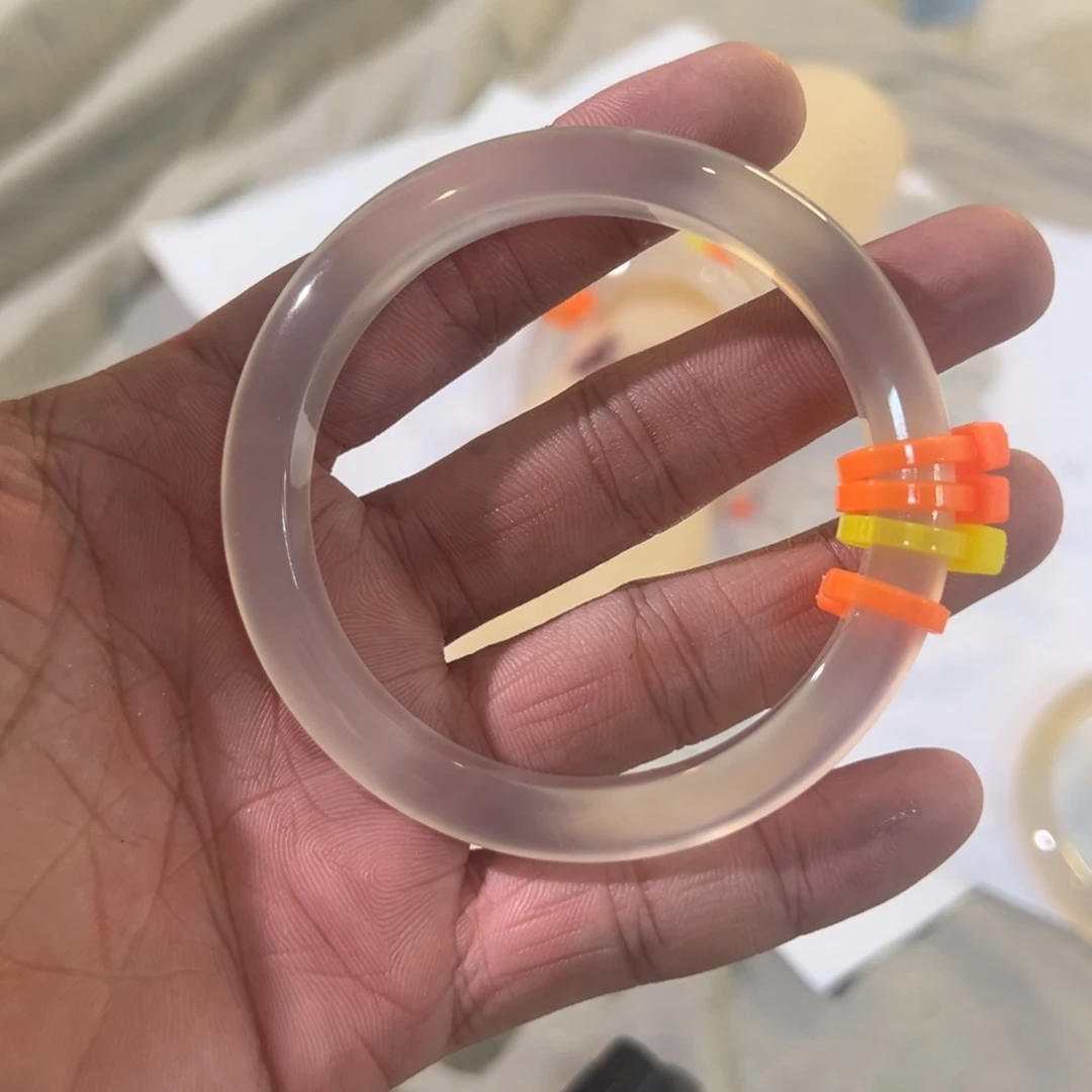 玛瑙/玉髓手镯未镶嵌木***的