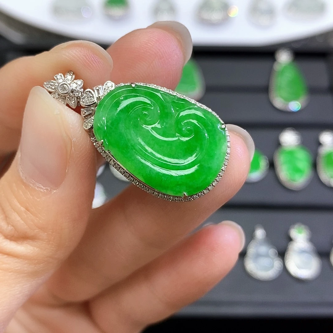 翡翠18K金镶嵌吊坠(不含链)