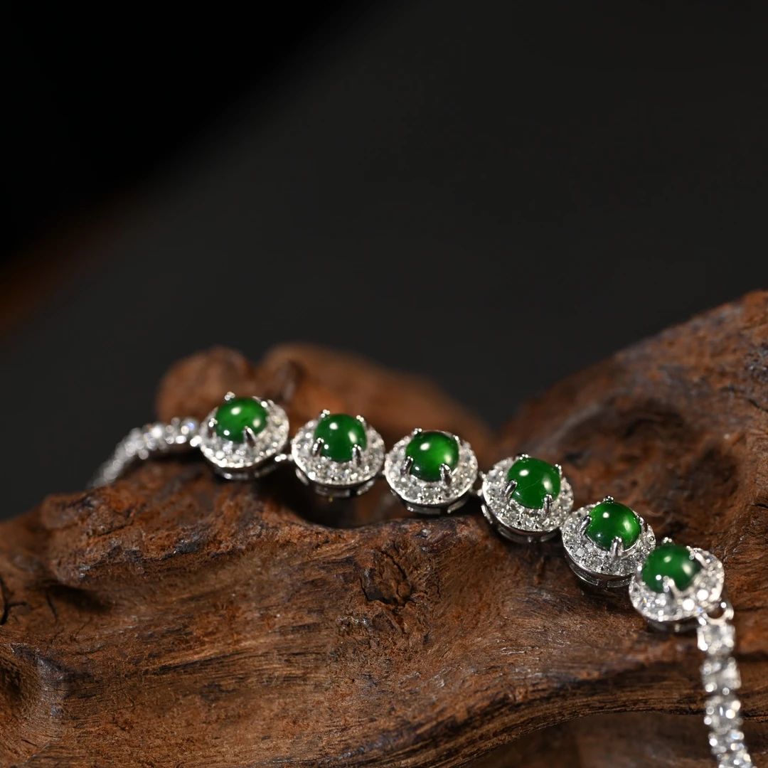 LOT8821 2512060150翡翠手链/保利