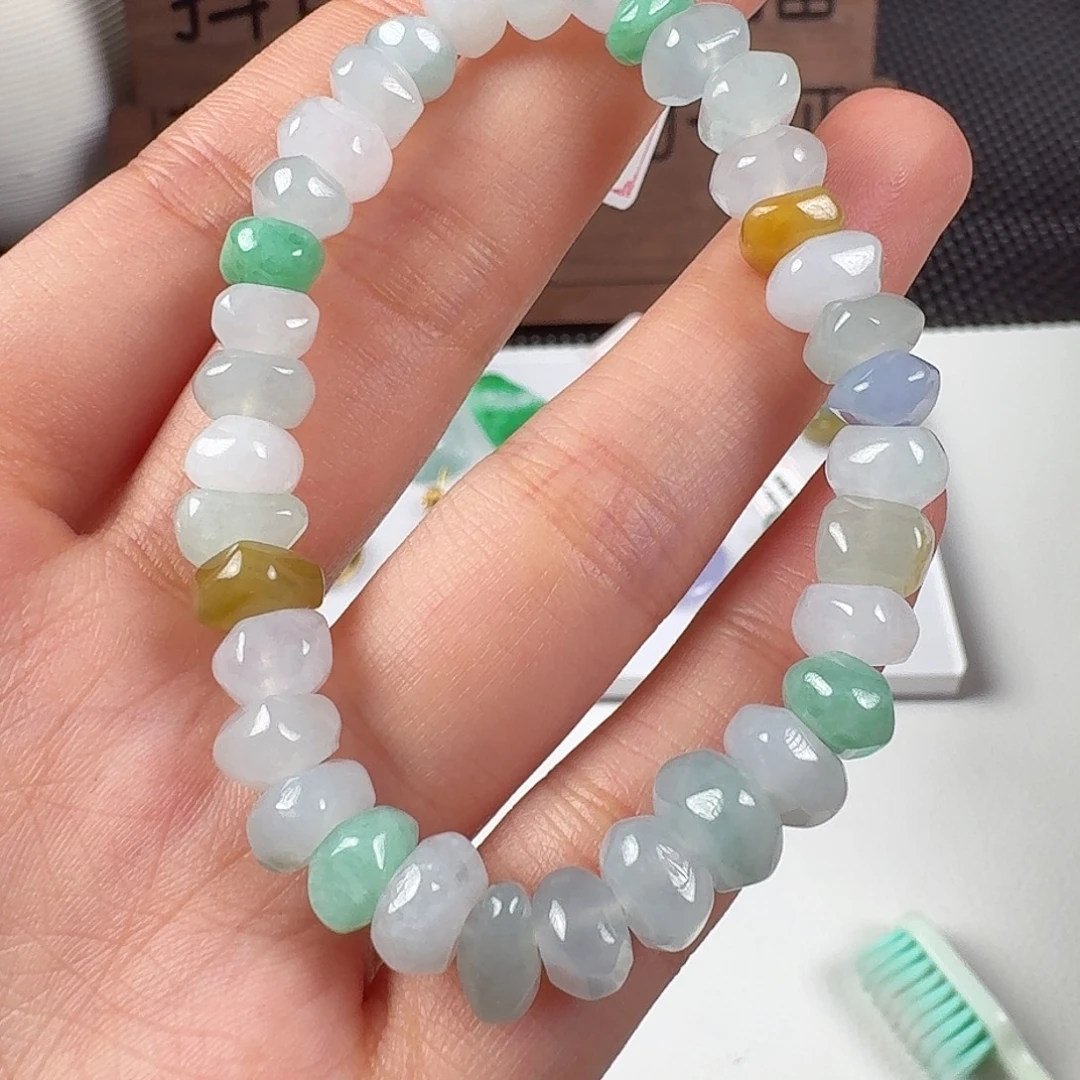 翡翠未镶嵌颈饰11