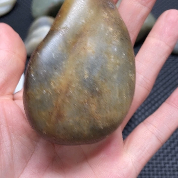 和田玉未镶嵌车挂