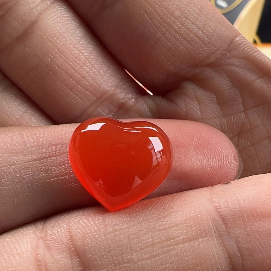 南红玛瑙爱心未镶嵌