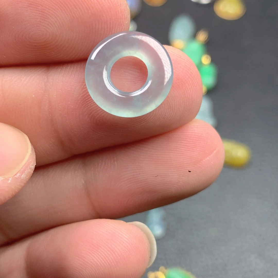 【闪购商品】颈饰未镶嵌翡翠翡翠