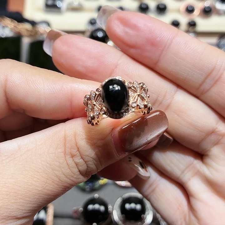 翡翠18K金镶嵌戒指