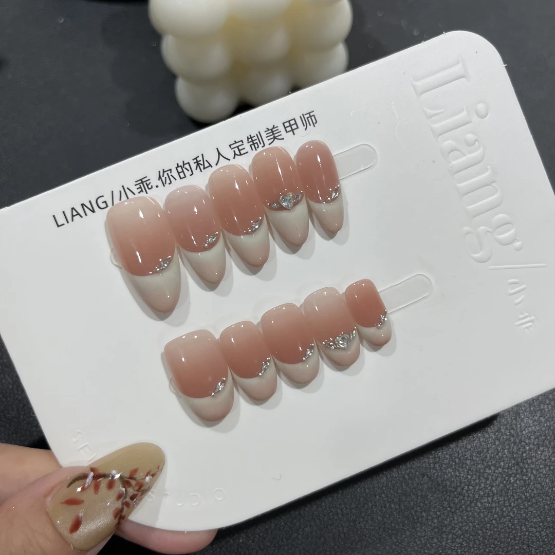 【小桃红】高端 纯手工 定制 穿戴甲 轻奢美甲显白气质穿戴式