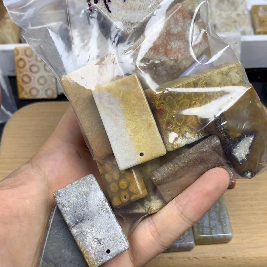 啊***黎未镶嵌无硅化珊瑚（珊瑚玉）