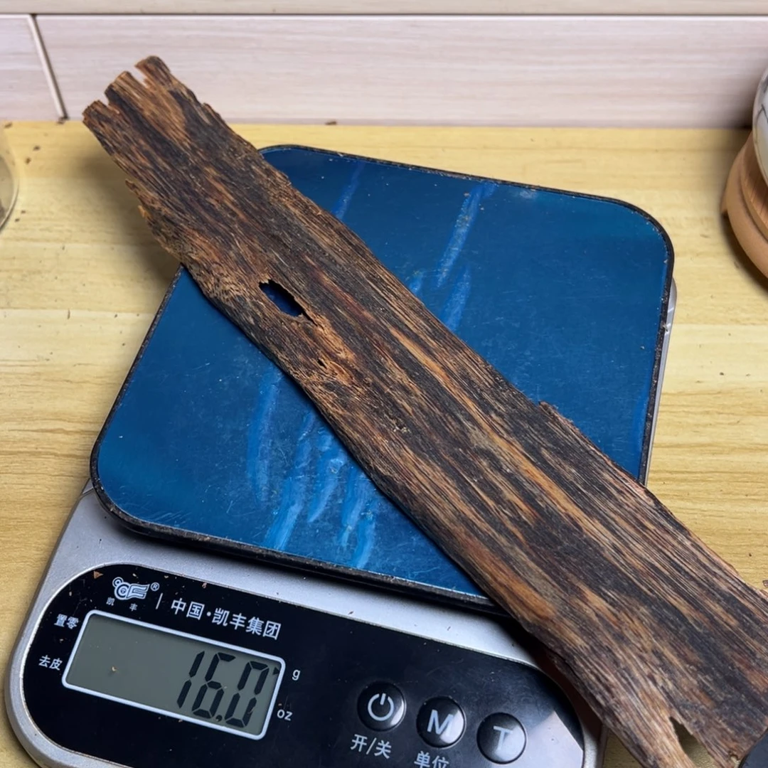建***钧树脂制品海南尖峰岭沉水老排油15.8克