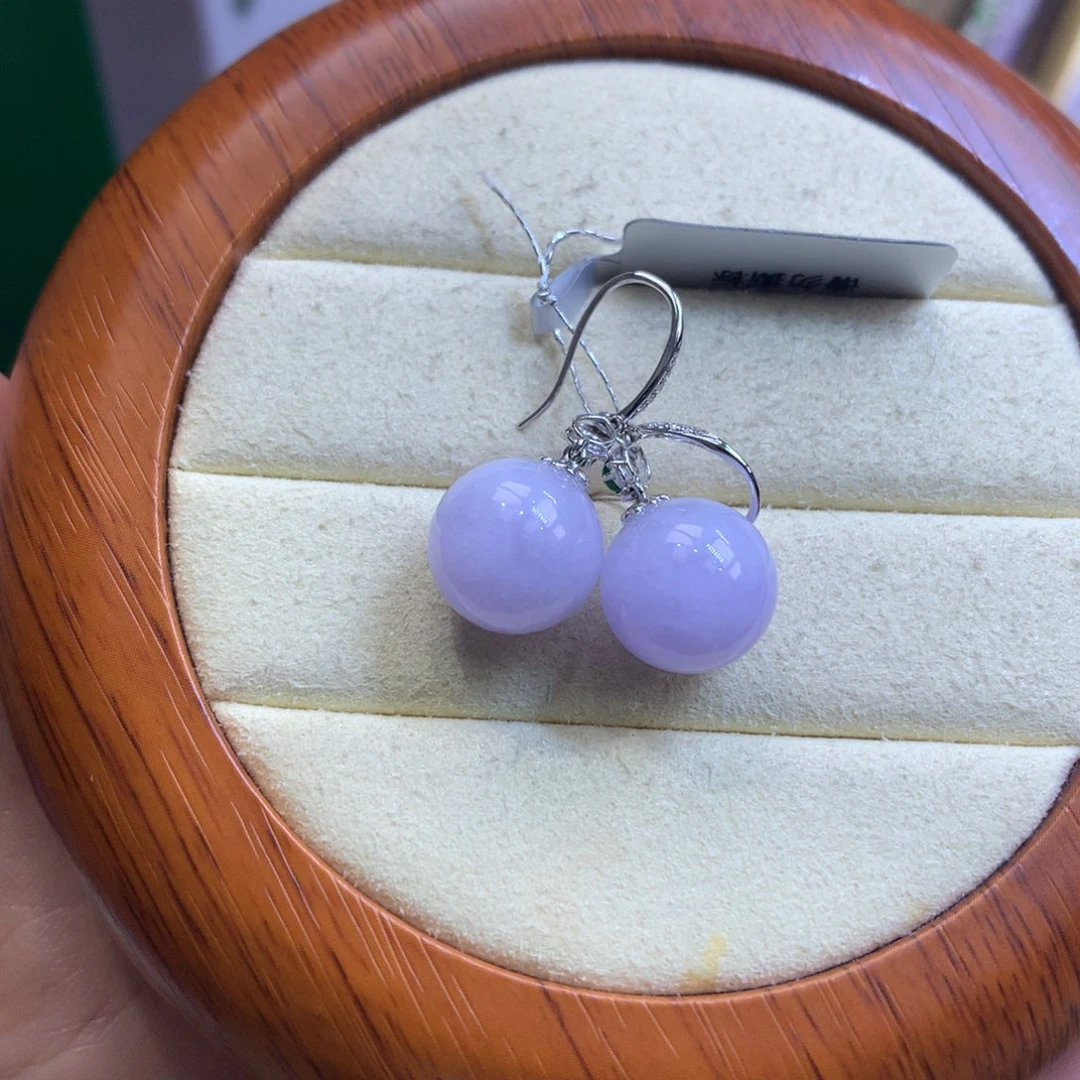 翡翠18K金镶嵌颈饰翡翠