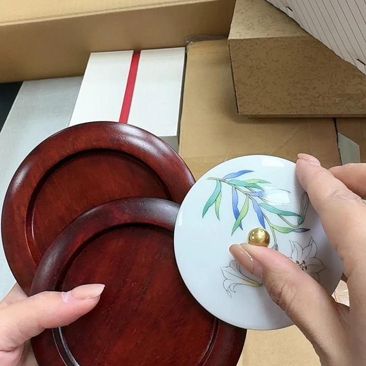 大*蛋瓷器。 瓷器。