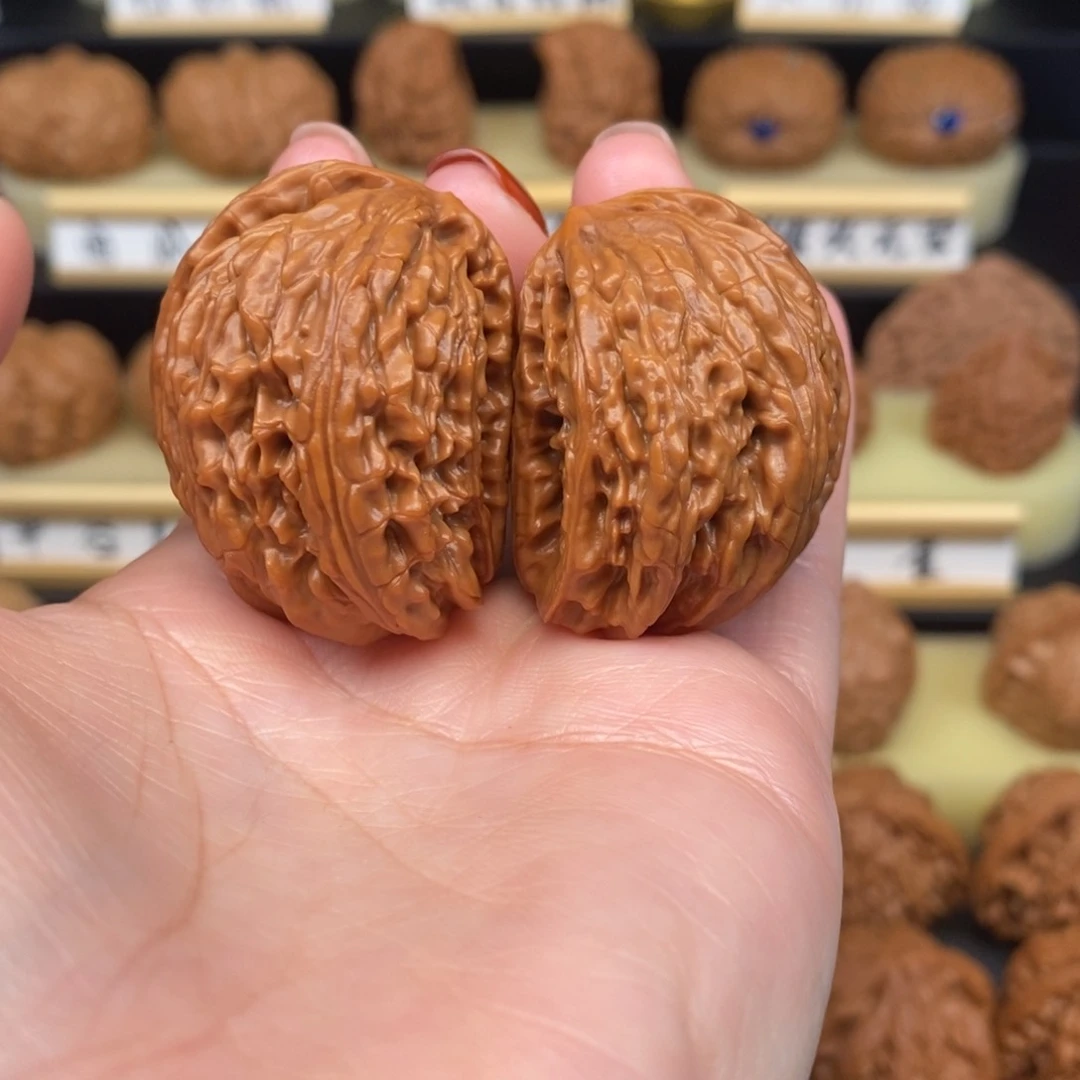 吊坠文玩核桃白狮子半臂