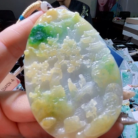 颈饰未镶嵌翡翠一个