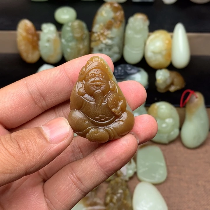 和田玉（糖玉）未镶嵌颈饰