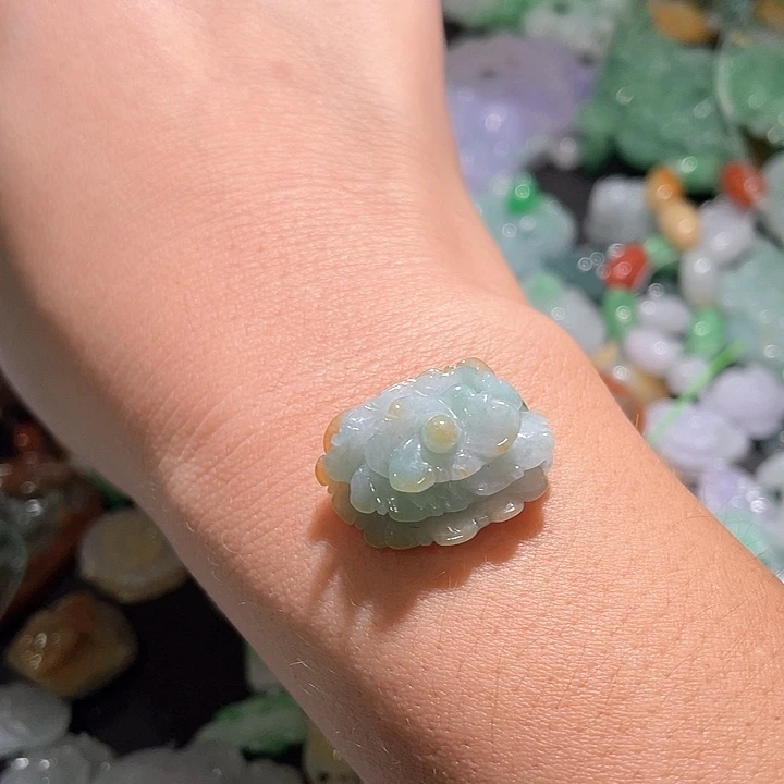 颈饰未镶嵌翡翠天