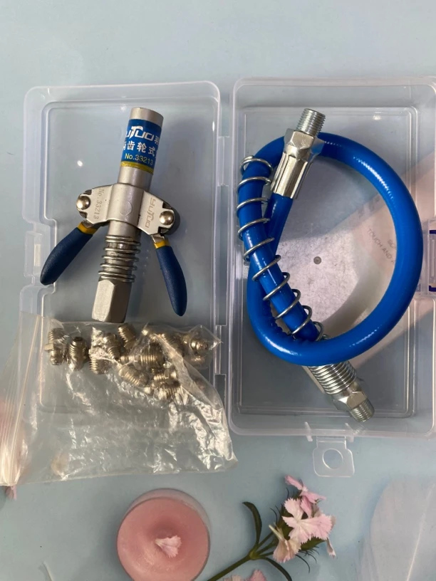 羽拓锁钳式双柄*管*油嘴15个（套盒款）