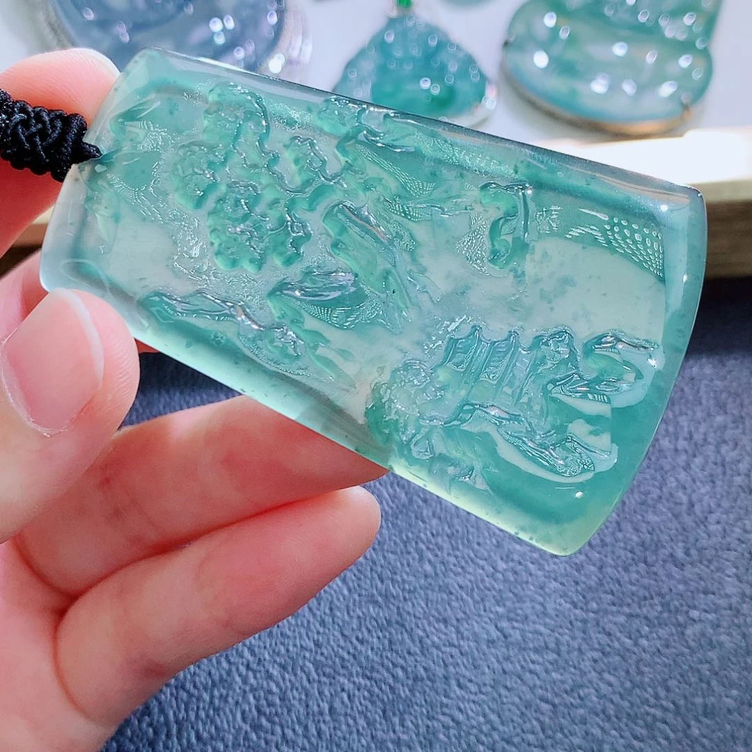 翡翠未镶嵌颈饰翡翠