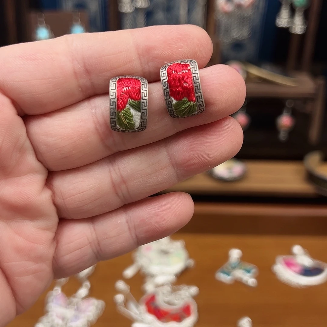 刺绣手工刺绣饰品