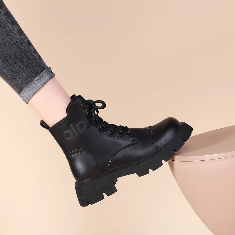 时尚马丁靴女英伦风2025年秋冬新款小个子加绒保暖厚底短靴大码41