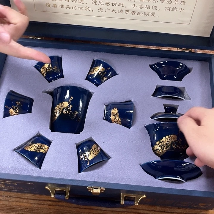 孤品茶具套装等。